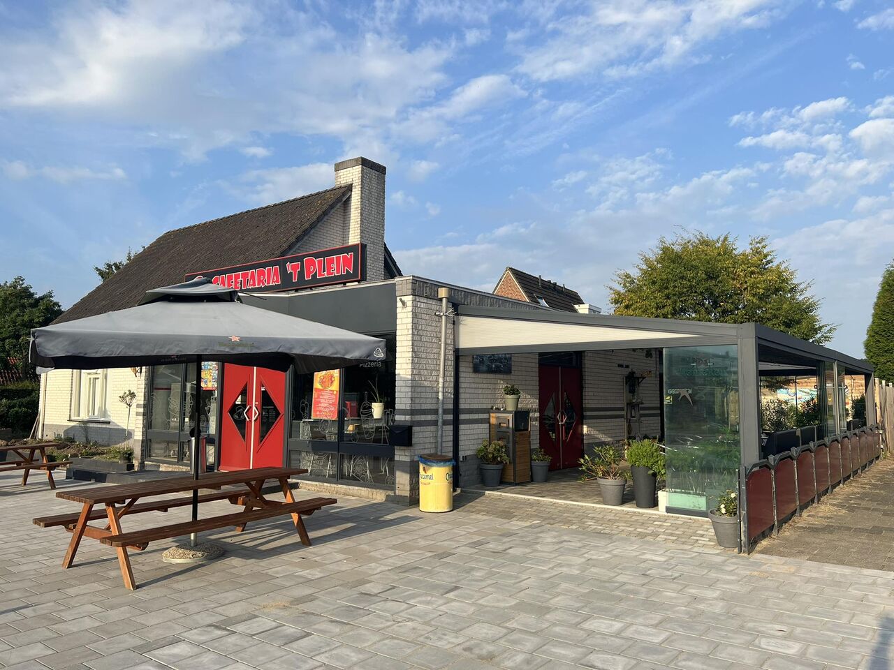 Verse friet bij Cafetaria Deest
